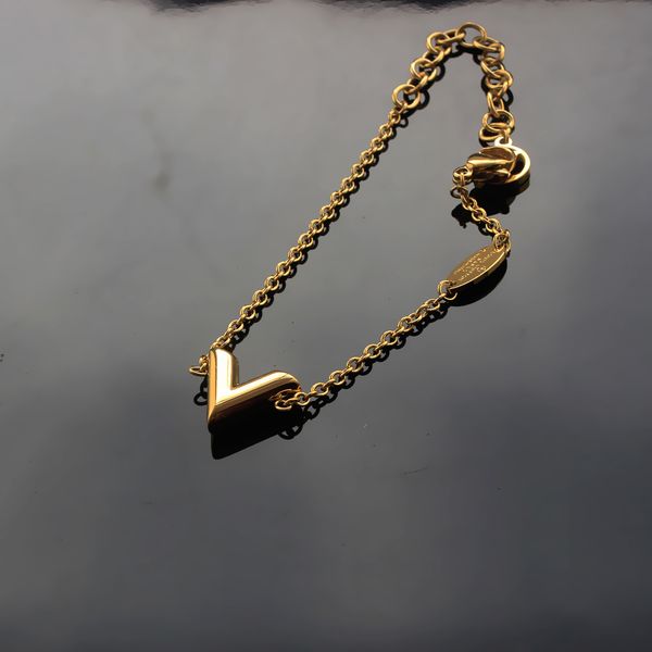 

alphabet v bracelet for women 18k golden bracelets fine jewelry party, Black