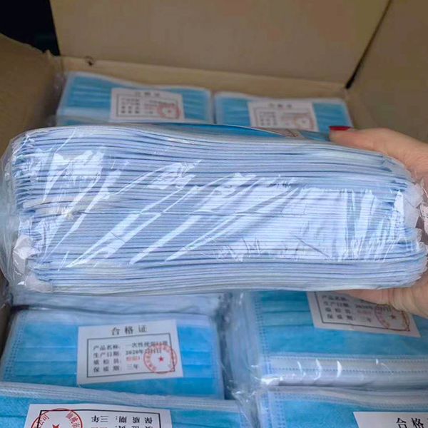 

новые 100шт маски одноразовые защитные маски 3 слоя kn95 пылезащитный защитный чехол для лица маски мальдегид предотвратить n95 kn95 ffp3