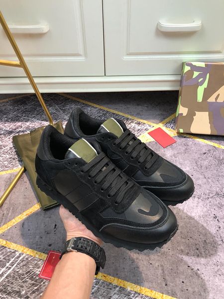 

2021 mens platform shoes women heightened classic white suede shining diamond leather fashion sneakers flat designer casual shoes, Black