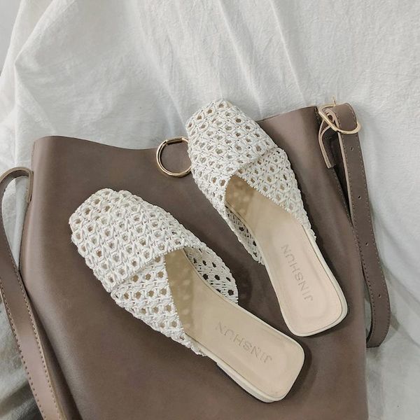 

2020 spring new red simple korean version of the chic wild preparation of semi-trailer square british baotou muller shoes, Black