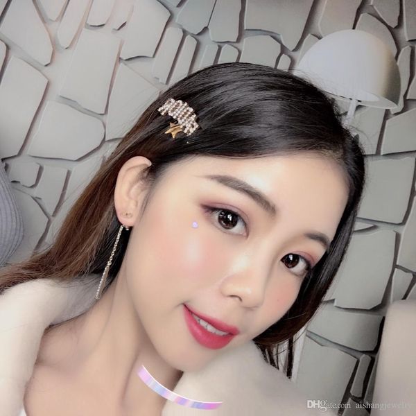 

2019 fashion classic stainless steel beautiful d letter brooch for lover birthday gift ing, Gray