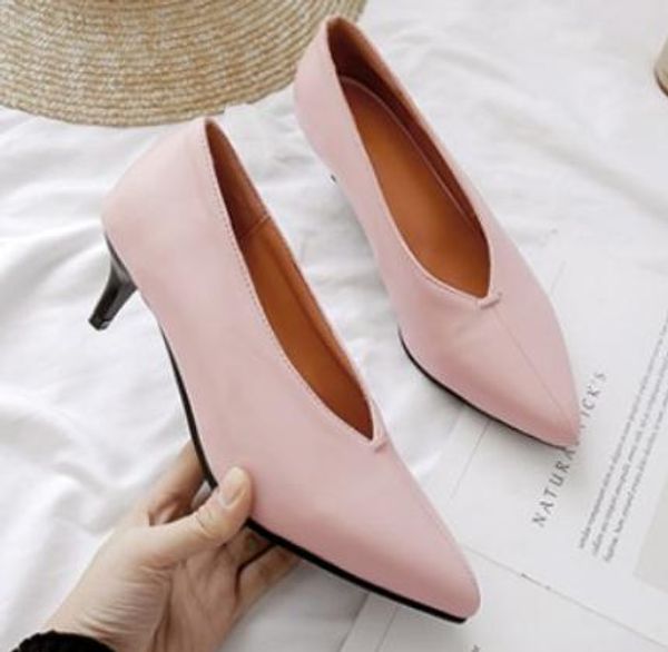

2019 women's shoes in spring and autumn with new style middle heel fine heel pointed end @w41, Black