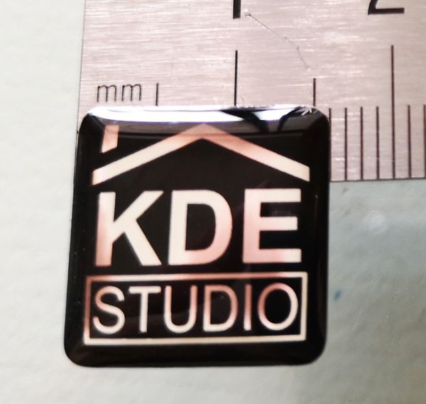 

1000pcs 1.6x1.6cm 3d exposy doming resin stickers, black color on mirror silver back, shining looking, item no. cu15