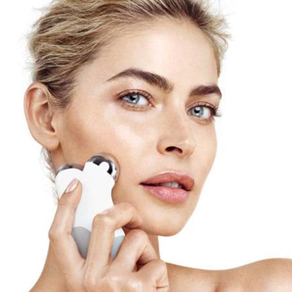 

Nuface mini facial ma ager kin care microcurrent tool cleaning device for women men home kin firmne face liming device eu u uk plug
