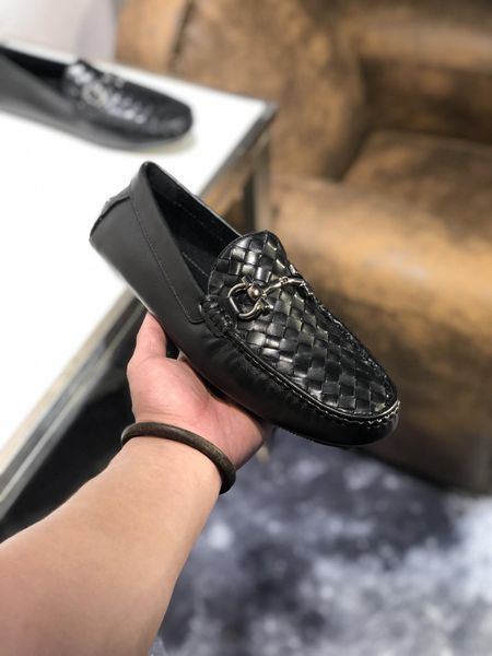 

2019 fashion luxury designer mens shoes doug shoes platform adopt imported beaded calfskin british fashion upper woven cowhide00, Black