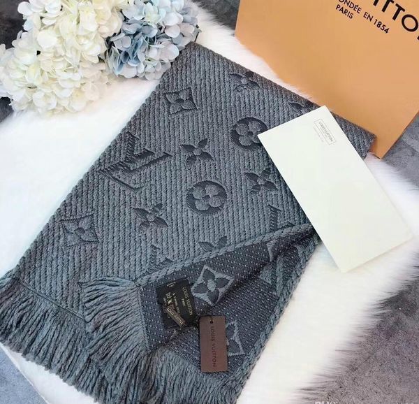 

2020 new fashion winter luxury scarf qualtiy designer women's cashmere scarf classic letter pattern women scarves, Blue;gray