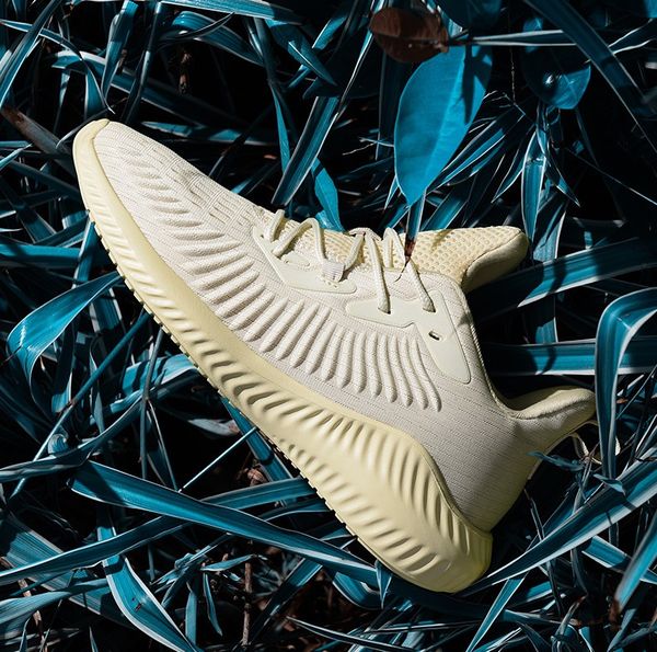 

2020 мужчин спорт и досуг обувь non скольжения резиновая подошва мода подножка обувает мягкой подошвой черный / серый / белый размеры 39-45, Black