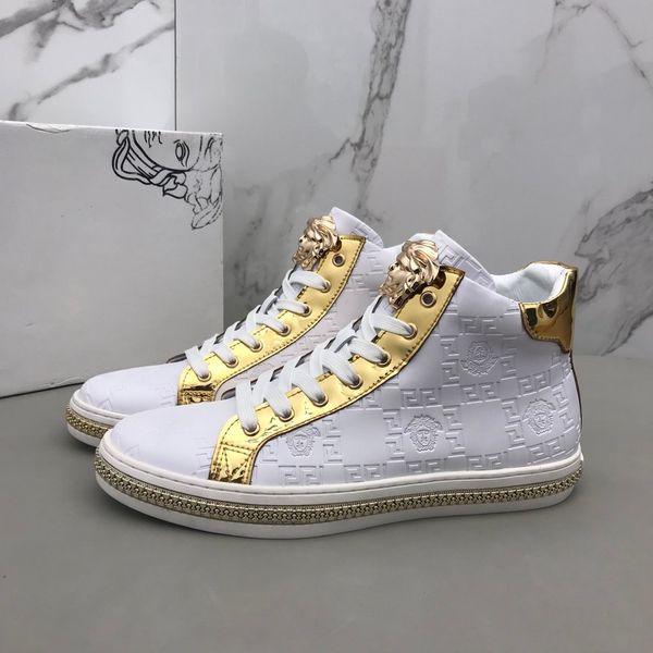

2020 luxury men's casual shoes men's sneakers new decorative rivet patent leather high-shoes, Black