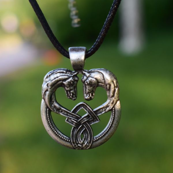 

sanlan celtics double horse pendant animal jewelry, Silver