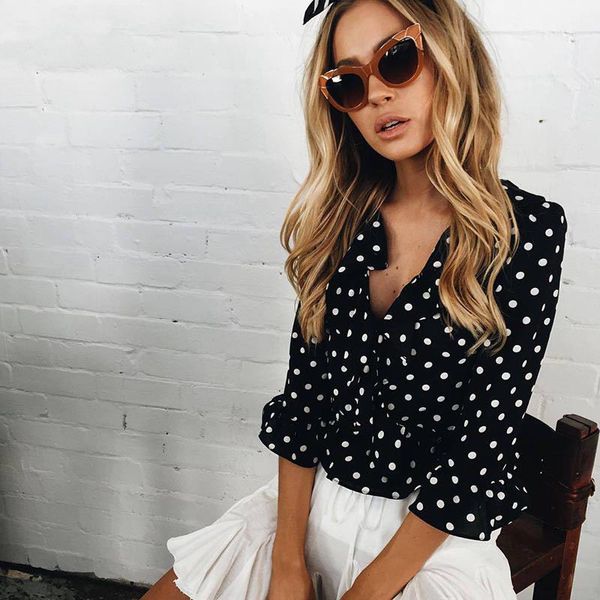 

2017 ruffle half flare sleeve dot print blouse women autumn beach crop v neck black white shirt cool tube blusa