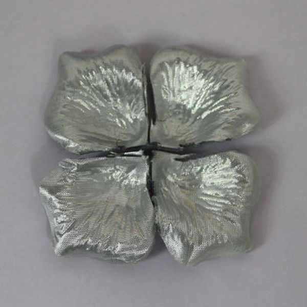

1bag/144pc non-woven artificial rose petals wedding party flower decor 4.5*4.5cm