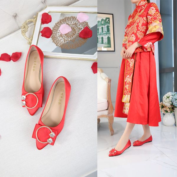

shoes woman 2019 large size women crystal flats shallow mouth pointed toe new big size rhinestone dress wedding lace-up, Black