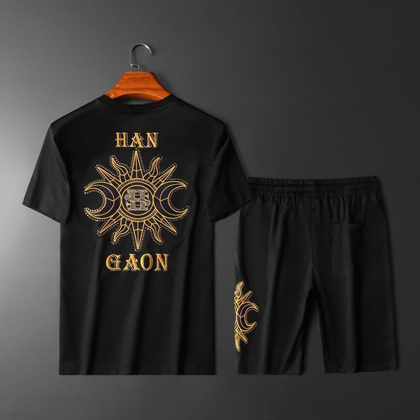 

2020 men's summer new suit fashion letter embroidery diamond casual sports men's suit tshirt+shorts men's tracksuits plus siz, Gray