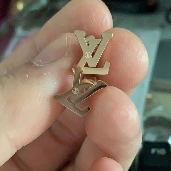 

luxurious design jewelry stainless steel hoop four-leaf flowers v earrings rose gold studs for women party gifts wholesale, Golden;silver