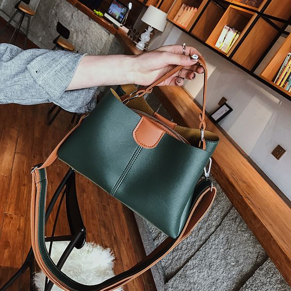 

2020 new women's bag fashion portable ladies bag shoulder slung pu