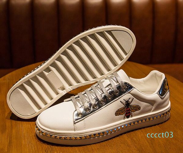 

2020 new designer men fashion gold silver bee embroidery flats casual shoes loafers platform shoes man dress prom shoes tenis masculino 03ct, Black