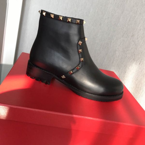 

new platform designer luxury boots australia leather fashion women/men black with nails genuine leather flat bottom post