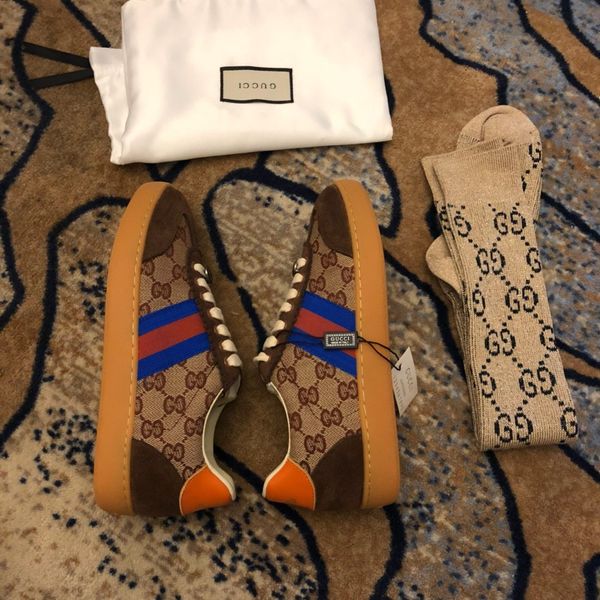 

2020 new r9q high-quality women's casual sports shoes socks shoes couple models, fashionable wild flat shoes, box number 38-45