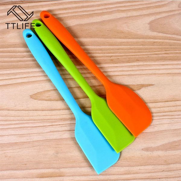 

ttlife small heat resistant flexible silicone spatulas cake spatula scraping baking molds scraper bakeware tools random color