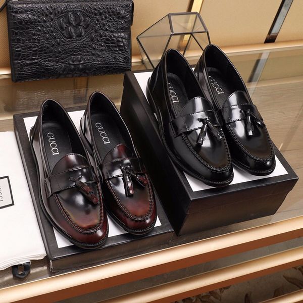 

новый стиль мужская обувь роскошные дизайнерские кожаные повседневные вождения оксфорды квартиры обувь мужские мокасины мокасины итальянская, Red;white