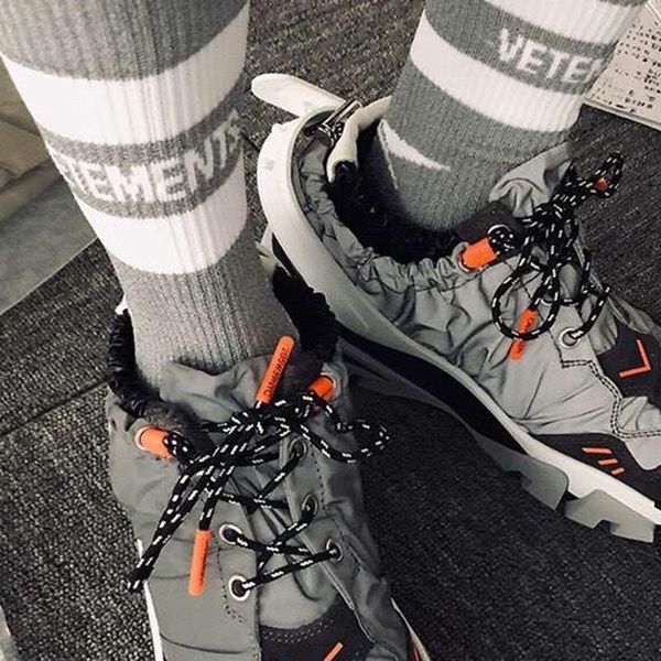 

kanye trend reflective sock street fashion sports comfortable beautiful socking spring autumn winter breathable mid tube socks hfymwz026, Black