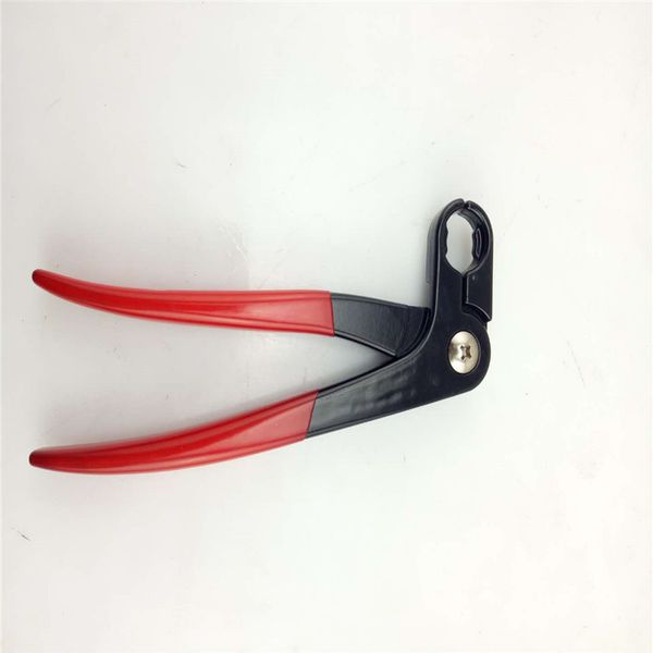 

plug pullout clamp of fuel filter