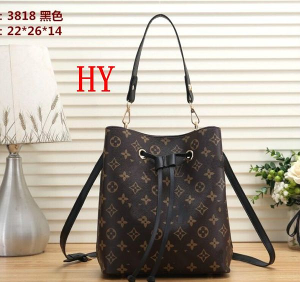 

set of favorite accessories handbag wallet leather flower shoulder crossbody bag lady wallet, Black;red