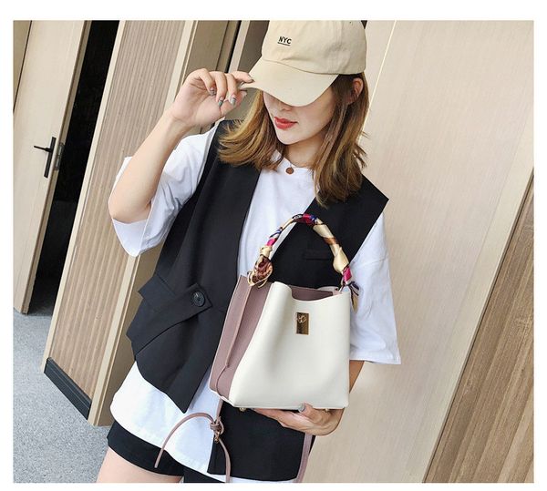 

2020 new fashion leather women bucket bag female vintage messenger bag retro shoulder simple crossbody tote