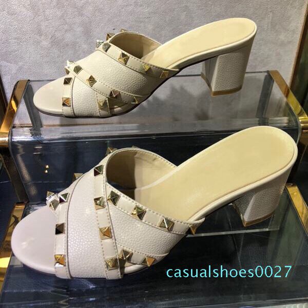 

2019 shoes imported leather goods fabric rivet elements decoration glamorous women hoof heels casual slides slipper dress sandals c27, Black