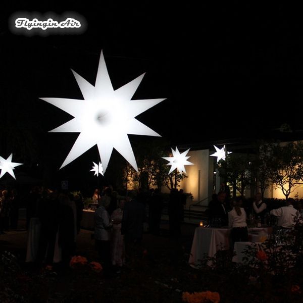 Pallone gonfiabile su misura del partito di illuminazione che appende la stella bianca con le luci di RGB per la decorazione di ballo e del night-club