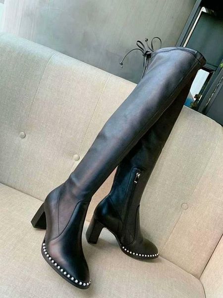 

звезда с тем же разделом замша кожа выше колена сапоги мода высокого класса роскошные партии зимние женские длинные сапоги трубки эластичные, Black