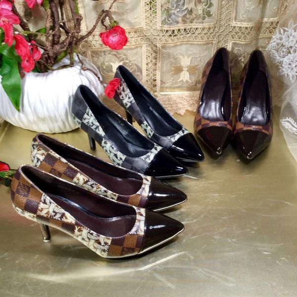 

Модные женские сандалии на низком каблуке Европейская станция высокого качества