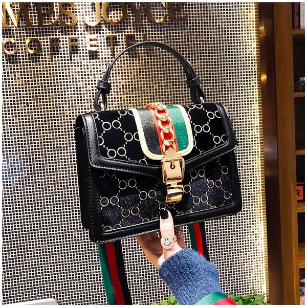 

luxury handbag women bag designer women 's bag rivet chain messenger shoulder bags female skull clutch famous brand