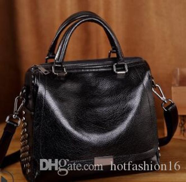 

2020aa new designers luxurys women handbags famous gold chain shoulder bags crossbody soho bag shoulder bag wallet2134