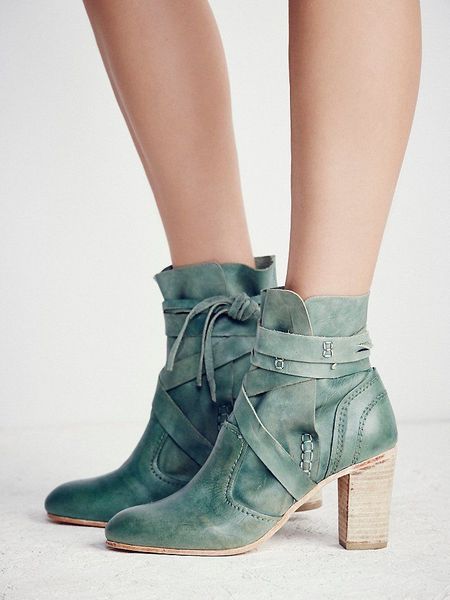 

pure color frenulum boots new female fashion autumn winter warm rough heeled anti-slip temperament boots, Black