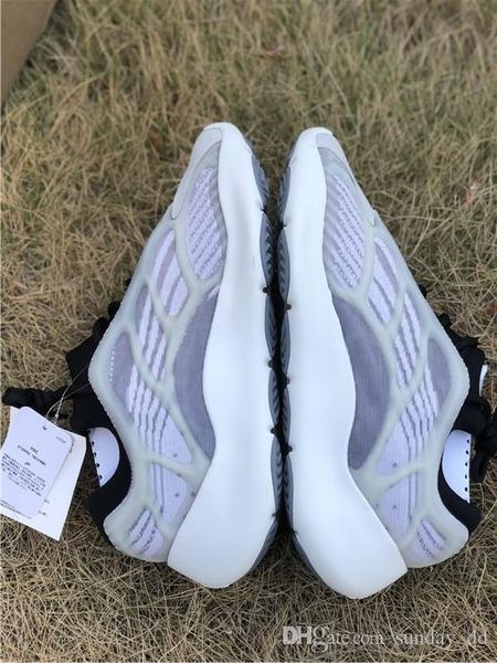 

originals 700 v3 azael black white 3m reflective kanye west men women running shoes sports sneakers ef9897 with box