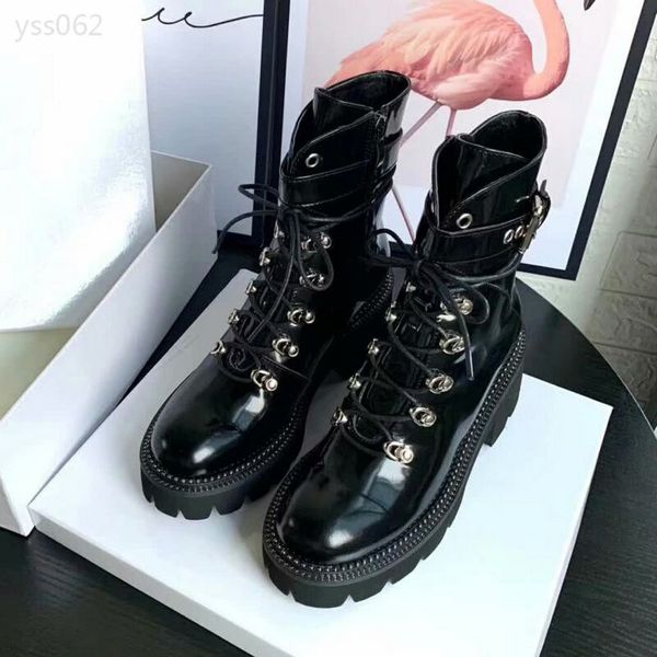 

2020 personality lacquered belt buckle short section british style pine cake thick bottom martin boots female riding motorcycle punk boots, Black