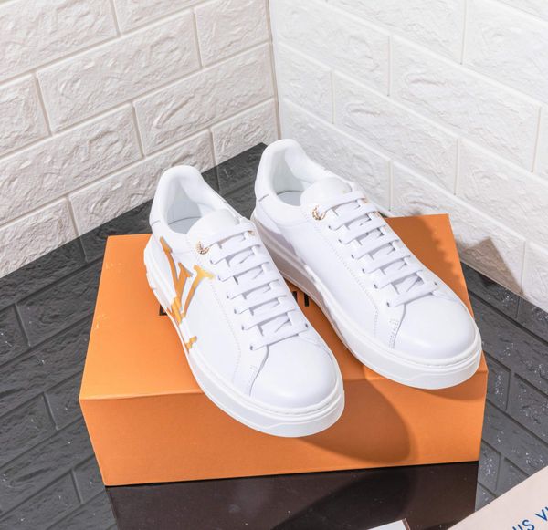 

luxurydesigner2020 new couple casual sneakers high-end leather lace-up white sneakers 3d printed pattern sports white shoes