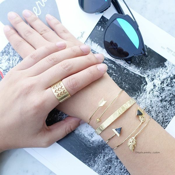 

5 Pcs/set Bohemian Retro Bangle Triangle Gem Leaf Arrow Simple Gold Bracelet Set Women Charm Party Jewelry Accessories