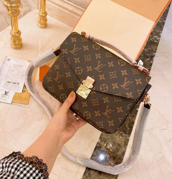 

2020 new real genuine leather lady messenger bag fashion satchel shoulder bag handbag presbyopic mini package mobile phonen purs 25 *19cm