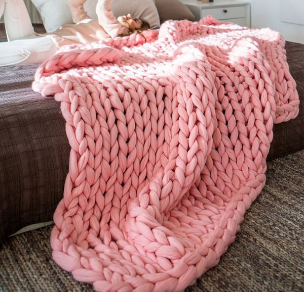 

2019 latest 200 * 200 cm, 6cm thick line hand-woven, 14 sizes, 10 colors, the most fashionable thick blankets in europe, hand-woven blanket