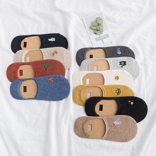 

18 spring and summer new products women's socks cotton cartoon embroidered-pack combination women's low-cut liners socks versati, Black;white