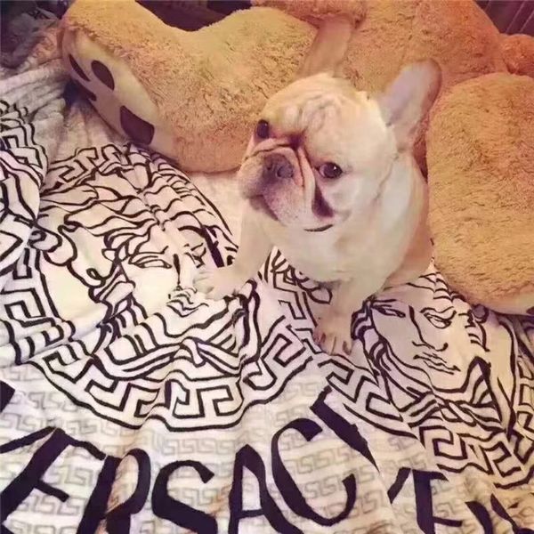 

White Goddess Print Blanket Fleece Polartec Letter New Medusa Blanket Two Size Portable Warm Bed Soft Scarf Shawl
