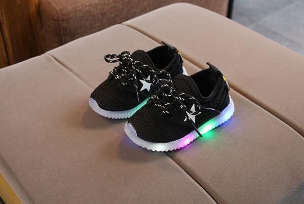 

spring new led luminous mesh surface coconut shoes boys and girls light flying woven breathable casual shoes, Black;red