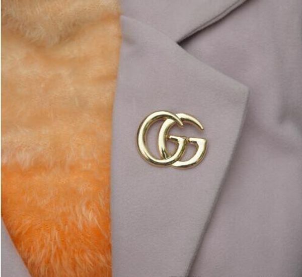 

Роскошный Дизайнер Мужчины Женщины Булавки Броши Позолоченные Письмо Брошь Була