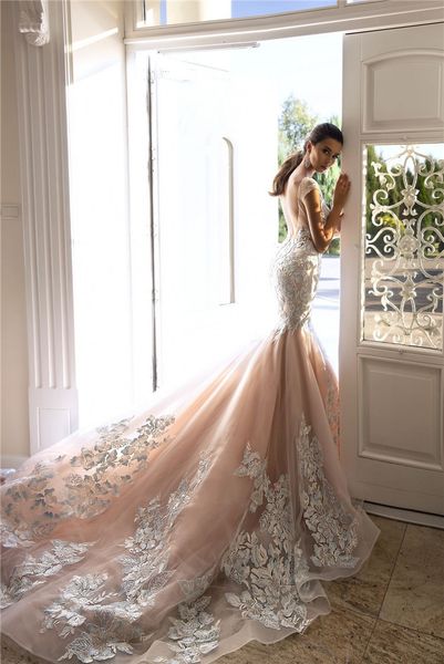

sexy blush pink lace аппликация русалка свадебное платье роскошные african 3d цветы плюс размер открыть назад люкс гоу с скользящим шлейфом, White