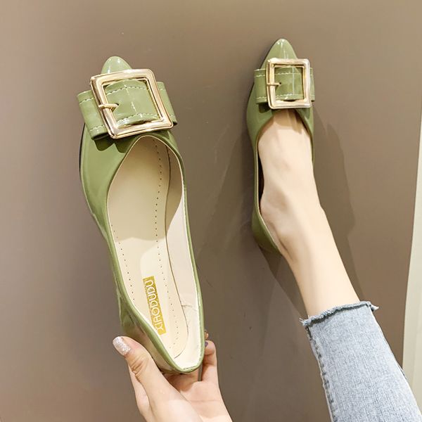 

2020 selling spring and autumn fashion metal decoration solid color zapatillas mujer classic wild pointed flat shoes w33-34, Black