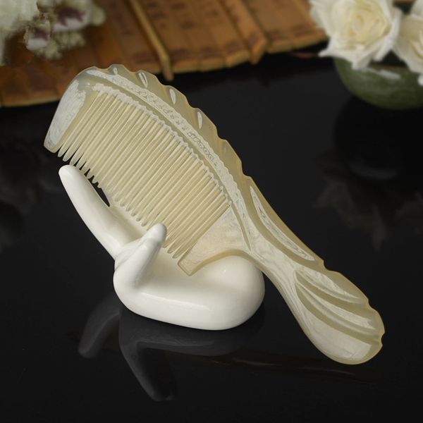 

1pc fine horn 11cm carved comb croissant bag comb hair g0425, Silver