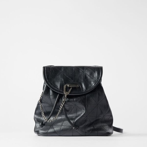 

2020 fashion new black clamshell ms. backpack backpack link chain creative soft leather student school bag