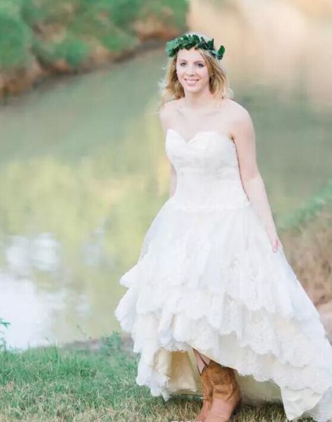 Abiti da sposa country alti e bassi in pizzo 2020 Plus Size con gonna a strati e pizzo sul retro Abiti da sposa veri Abiti da sposa fatti a mano